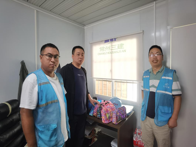 高溫慰問送清涼，真情關(guān)懷暖人心-江蘇宏嘉工程項(xiàng)目管理有限公司開展夏季現(xiàn)場(chǎng)高溫慰問活動(dòng)